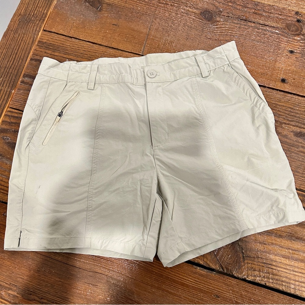 Women's Cream Shorts